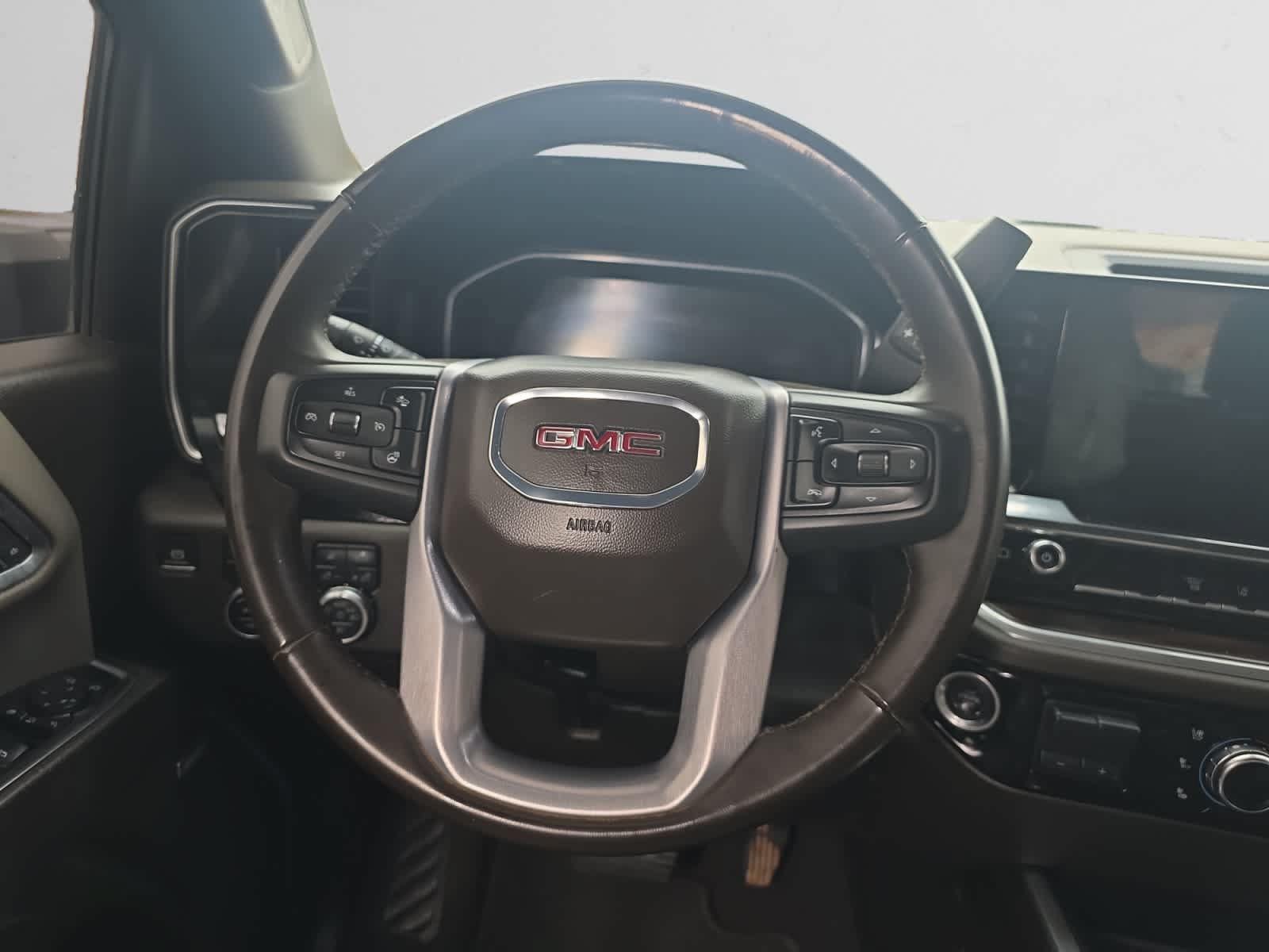 Used 2025 GMC Sierra 2500 SLT w/ SLT Convenience Package AWD/4WD image 12