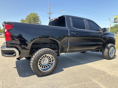 Used 2021 Chevrolet Silverado 1500 LT AWD/4WD image 4