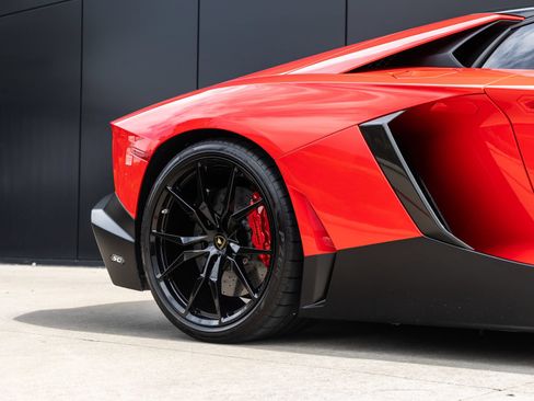 Used 2014 Lamborghini Aventador LP 720-4 50th Anniversario AWD/4WD image 31