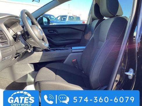 Used 2024 Nissan Rogue S AWD/4WD image 13