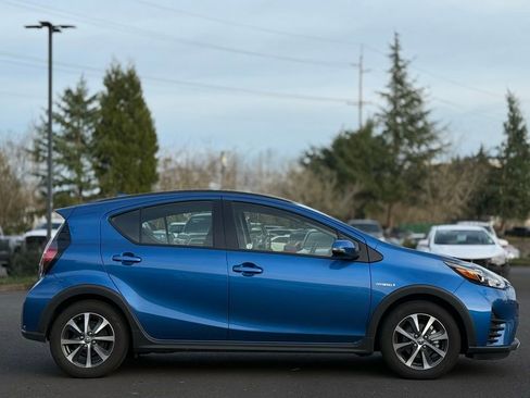 Used 2018 Toyota Prius C Four image 6