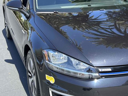 Used 2019 Volkswagen e-Golf SE w/ Driver Assistance Package FWD image 81
