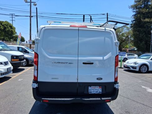 Used 2017 Ford Transit 250 130 Low Roof RWD image 5