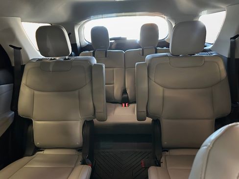 Used 2025 Ford Explorer Active w/ Active Comfort Package image 14