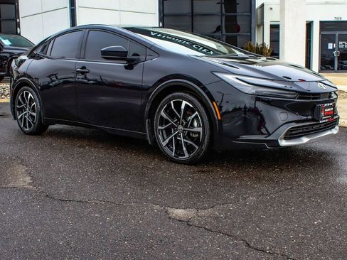 Used 2024 Toyota Prius Prime Premium image 3