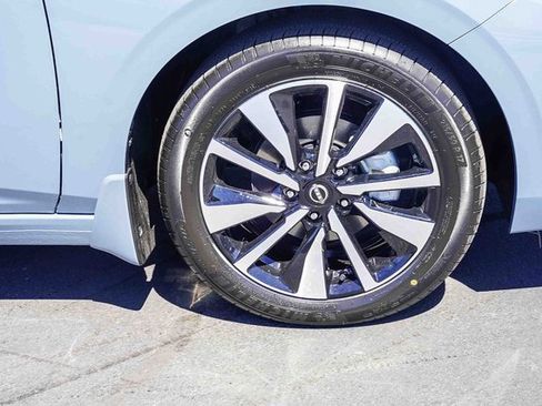 New 2025 Nissan Sentra SV w/ SV Premium Package image 10