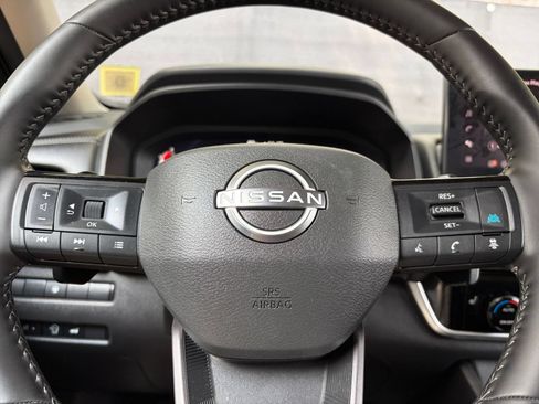 Used 2026 Nissan Rogue SL FWD image 31