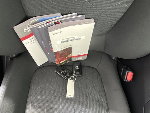 Used 2023 Toyota RAV4 XLE w/ Convenience Package image 21