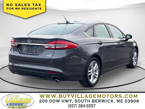 Used 2018 Ford Fusion SE image 4