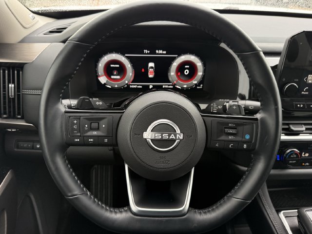 Used 2025 Nissan Pathfinder Platinum w/ Cargo Package FWD image 12