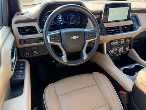Used 2024 Chevrolet Tahoe Premier AWD/4WD image 11