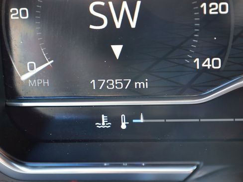 Used 2025 GMC Sierra 1500 AT4 w/ AT4 Premium Package image 14