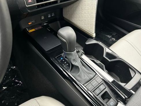 Used 2025 Toyota Camry XLE image 22