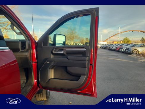 Used 2024 GMC Sierra 2500 SLT w/ SLT Premium Package image 16