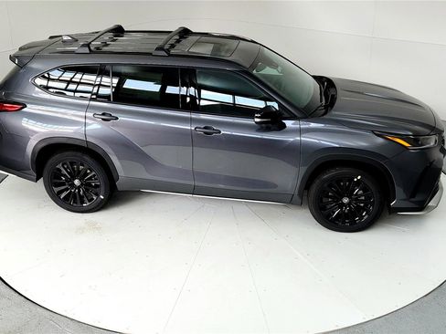 Used 2023 Toyota Highlander XSE AWD/4WD image 20