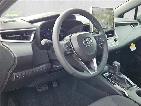 New 2026 Toyota Corolla SE image 3