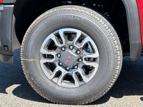 New 2026 GMC Sierra 2500 SLT w/ SLT Premium Package AWD/4WD image 32