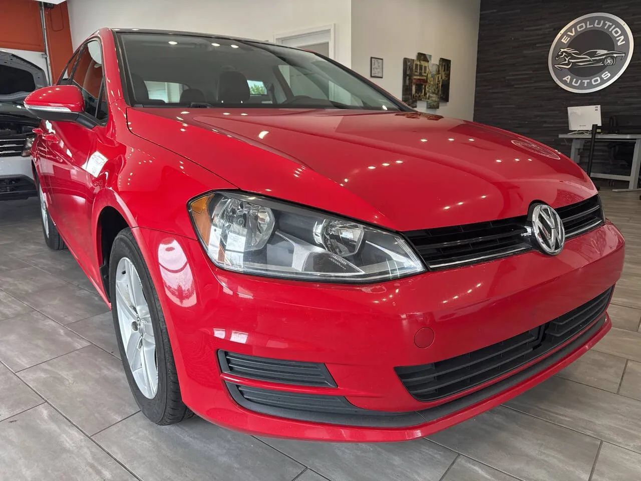 Used 2017 Volkswagen Golf Wolfsburg Edition FWD image 1