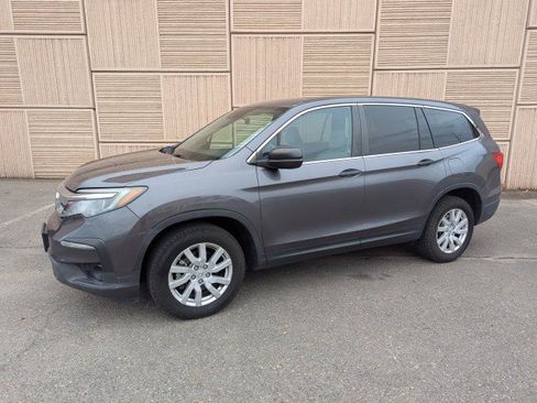 Used 2019 Honda Pilot LX image 2
