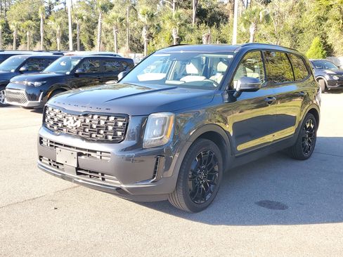 Certified 2022 Kia Telluride EX w/ EX Premium Package image 3