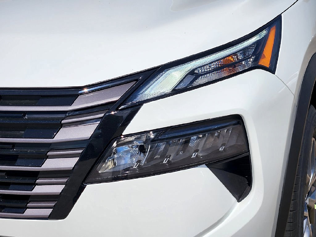 New 2027 Nissan Rogue S FWD image 8