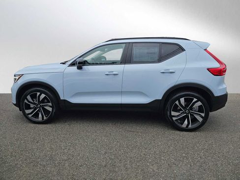 New 2026 Volvo XC40 B5 Ultra w/ Climate Package image 6