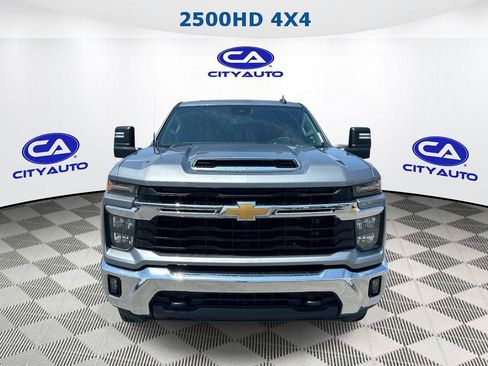 Used 2024 Chevrolet Silverado 2500 LT w/ Safety Package AWD/4WD image 11