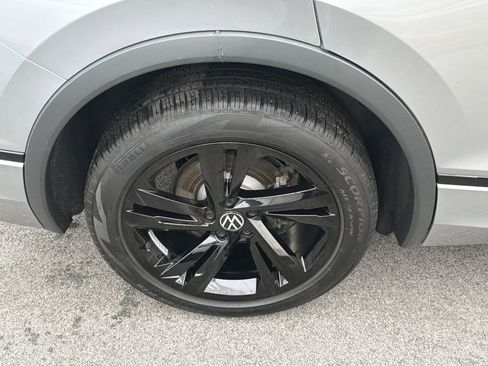 Used 2023 Volkswagen Tiguan SE R-Line image 72