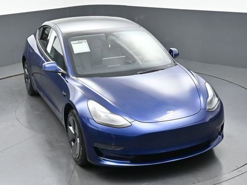 Used 2023 Tesla Model 3 Standard Range RWD image 41