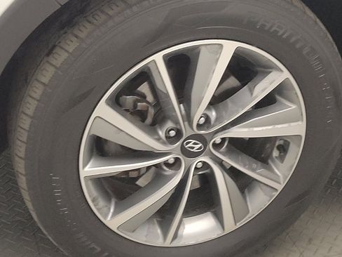 Used 2020 Hyundai Santa Fe SEL w/ Convenience + Premium Package image 31