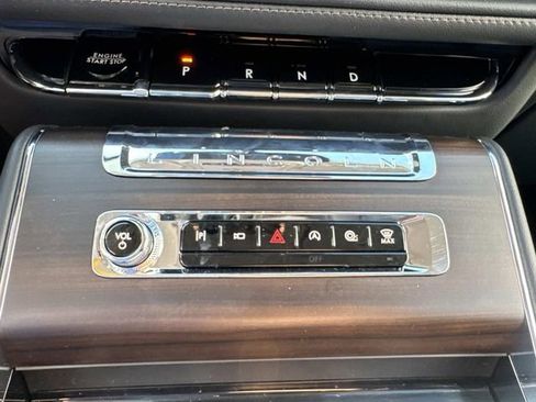 New 2026 Lincoln Aviator Reserve w/ Luxury Package image 24