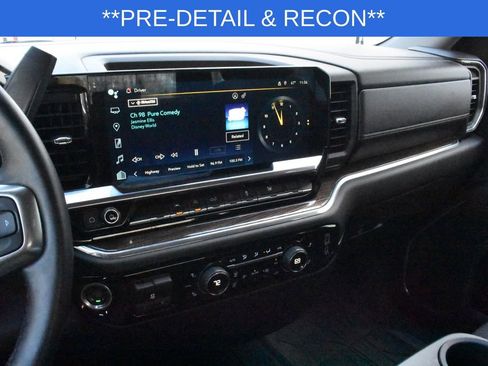 Used 2023 Chevrolet Silverado 1500 LT w/ Protection Package image 10