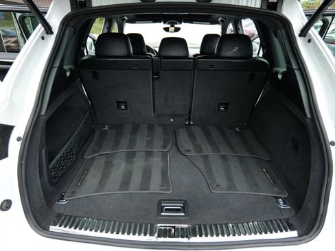 Used 2016 Porsche Cayenne image 59