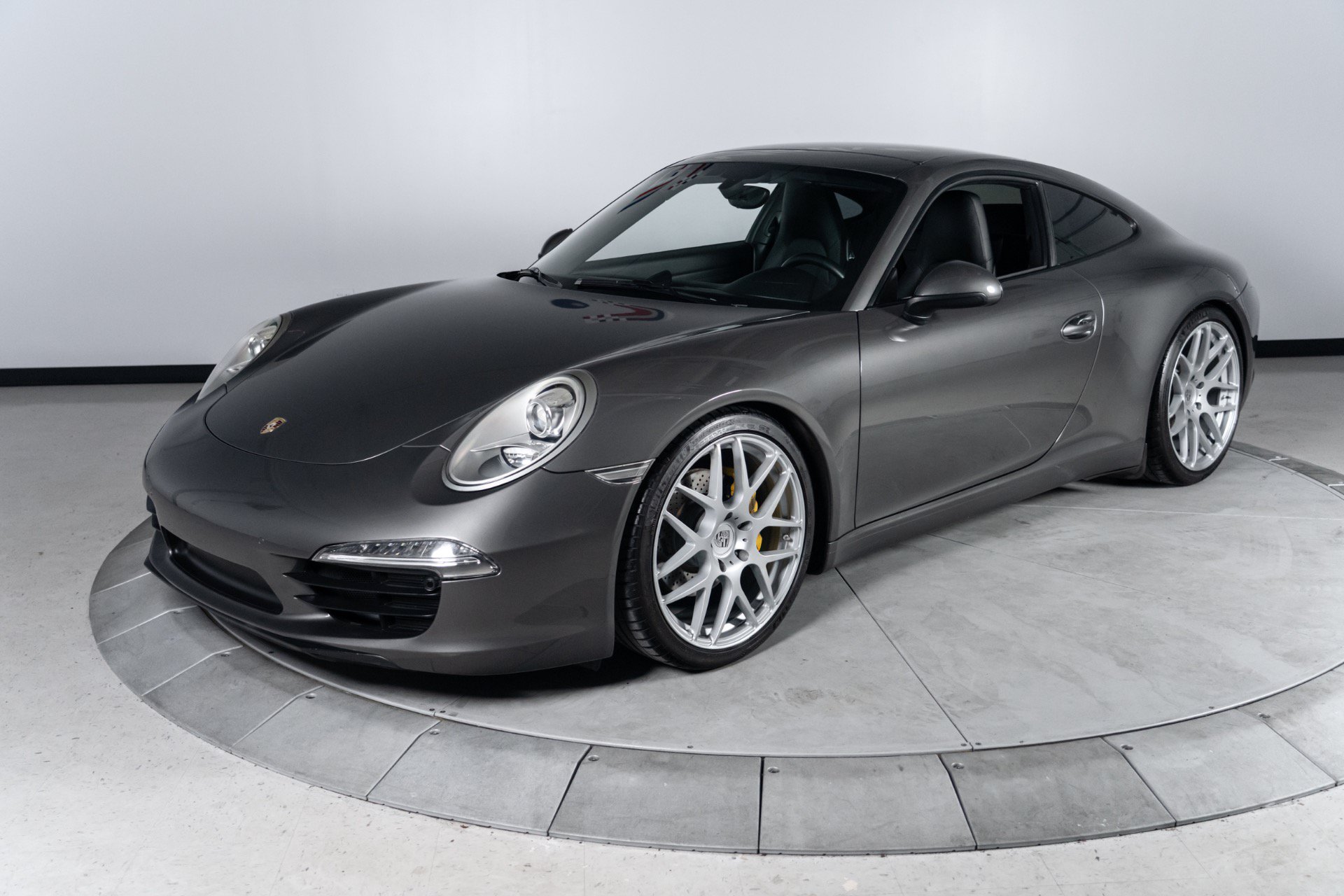 Used 2012 Porsche 911 Carrera RWD image 2
