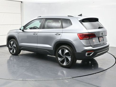 Used 2023 Volkswagen Taos SE w/ Panoramic Sunroof Package image 22