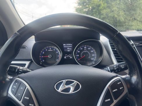 Used 2014 Hyundai Elantra GT w/ Option Group 02 FWD image 24