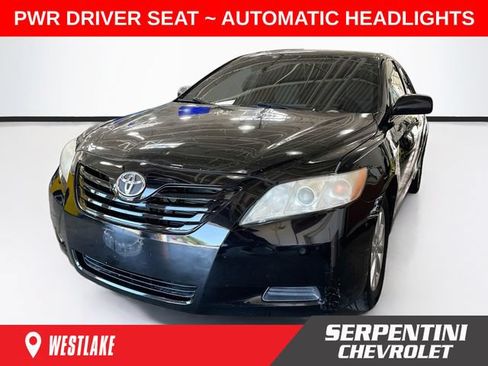 Used 2009 Toyota Camry LE FWD image 1