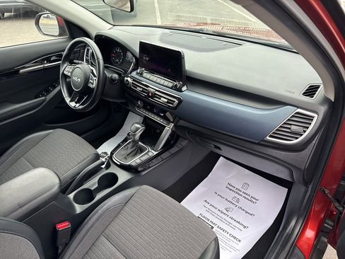 Used 2022 Kia Seltos Nightfall Edition image 24