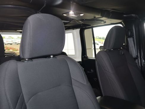Used 2021 Jeep Wrangler Unlimited Sport AWD/4WD image 40