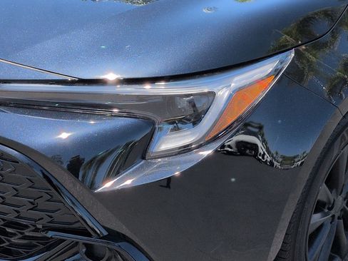 Used 2025 Toyota Corolla SE w/ SE Package FWD image 6