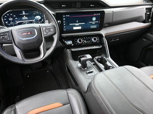 Used 2025 GMC Sierra 1500 AT4 image 14