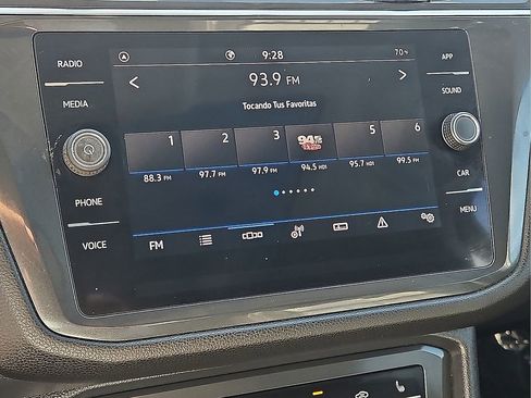 Used 2023 Volkswagen Tiguan SE image 21