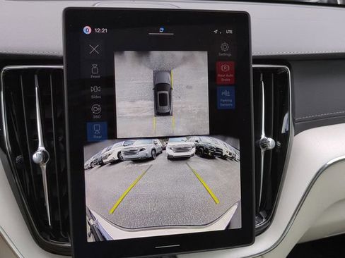 New 2026 Volvo XC60 B5 Ultra w/ Protection Package Premier AWD/4WD image 17