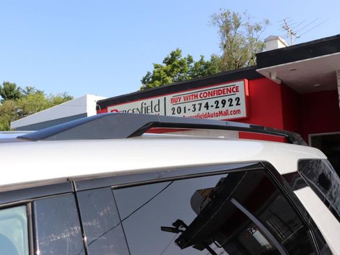 Used 2025 Nissan Pathfinder SV AWD/4WD image 63