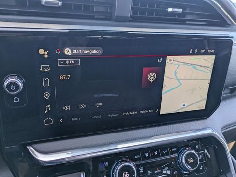 New 2025 GMC Sierra 2500 Denali w/ Denali Reserve Package image 19