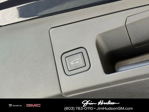 Certified 2025 Cadillac XT5 Premium Luxury image 20