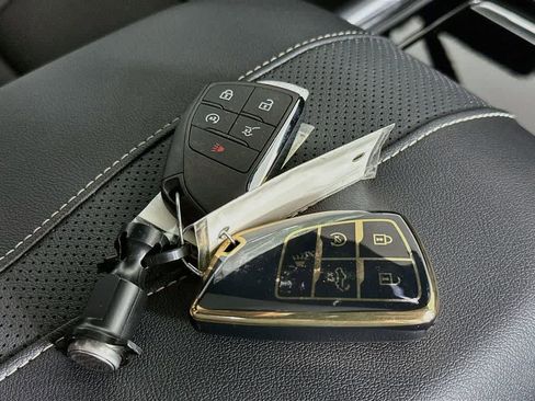 Used 2026 Chevrolet Traverse High Country w/ LPO, Floor Liner Package FWD image 21