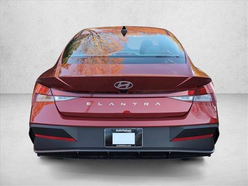 New 2026 Hyundai Elantra SE image 8