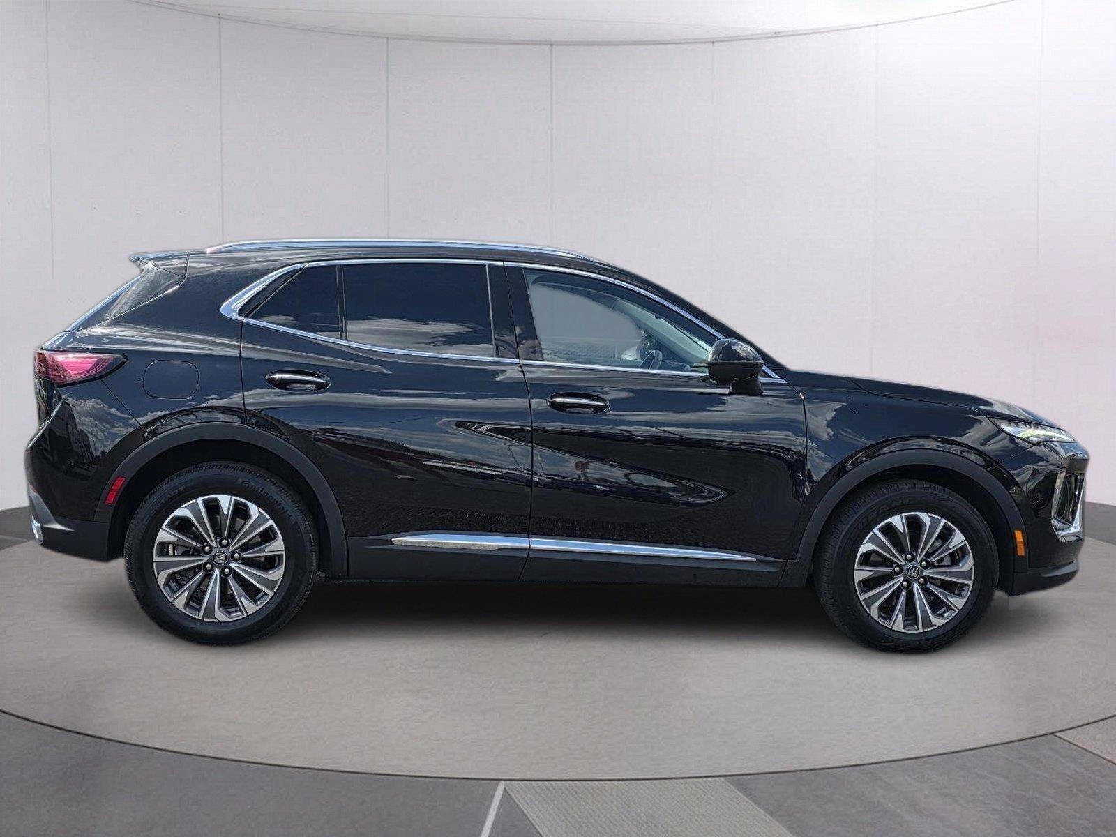 Used 2024 Buick Envision Preferred AWD/4WD image 4