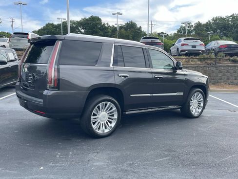 Used 2016 Cadillac Escalade Platinum AWD/4WD image 6